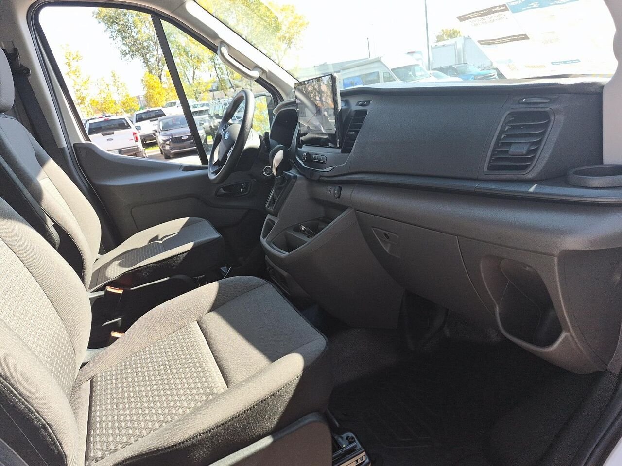 2027 Ford Transit Cargo Van Oxford White Saint-Jérôme - photo #12