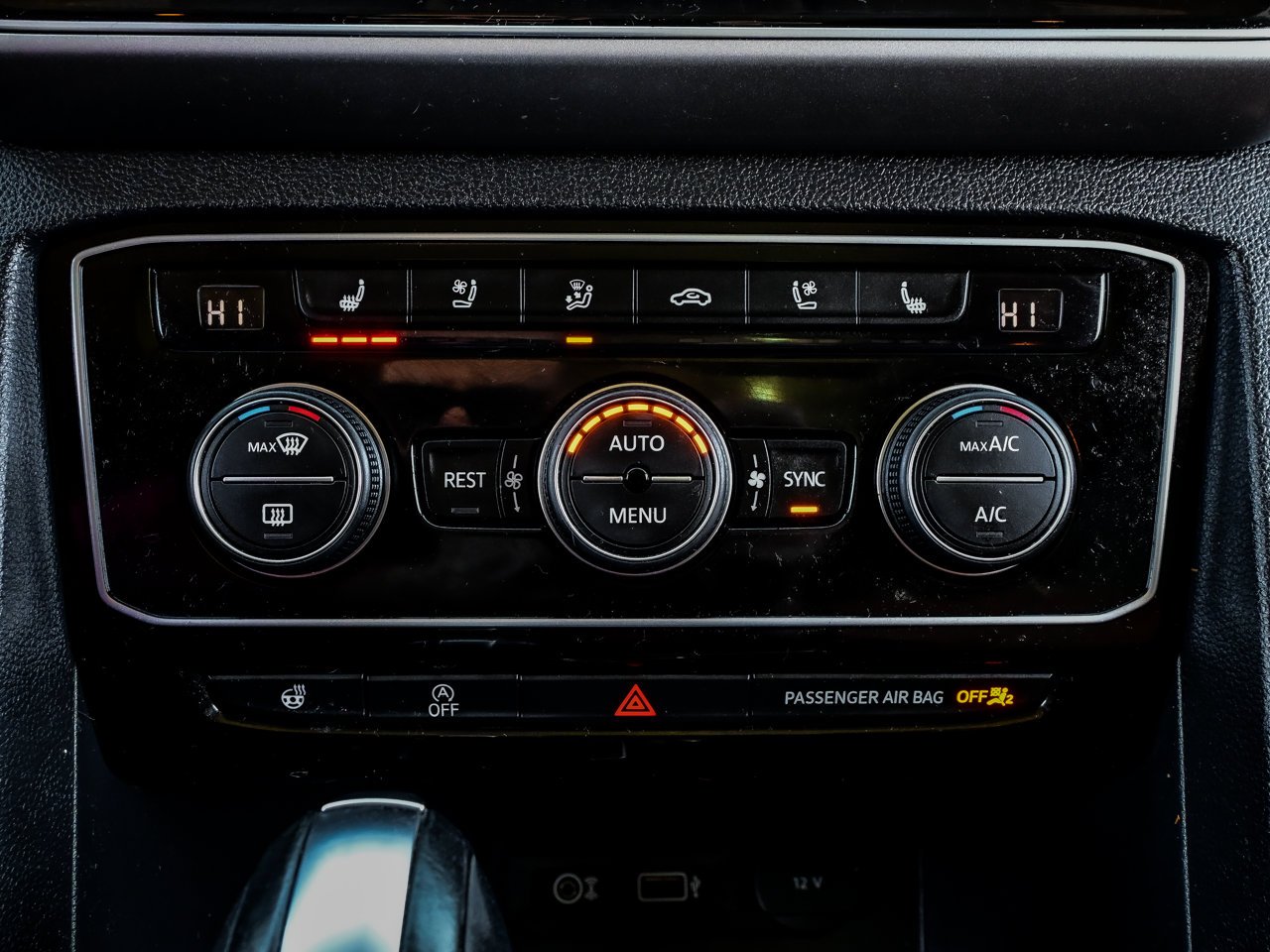 2018 Volkswagen Atlas Execline 3.6 FSI 4MOTION Grey Sherwood Park - photo #29