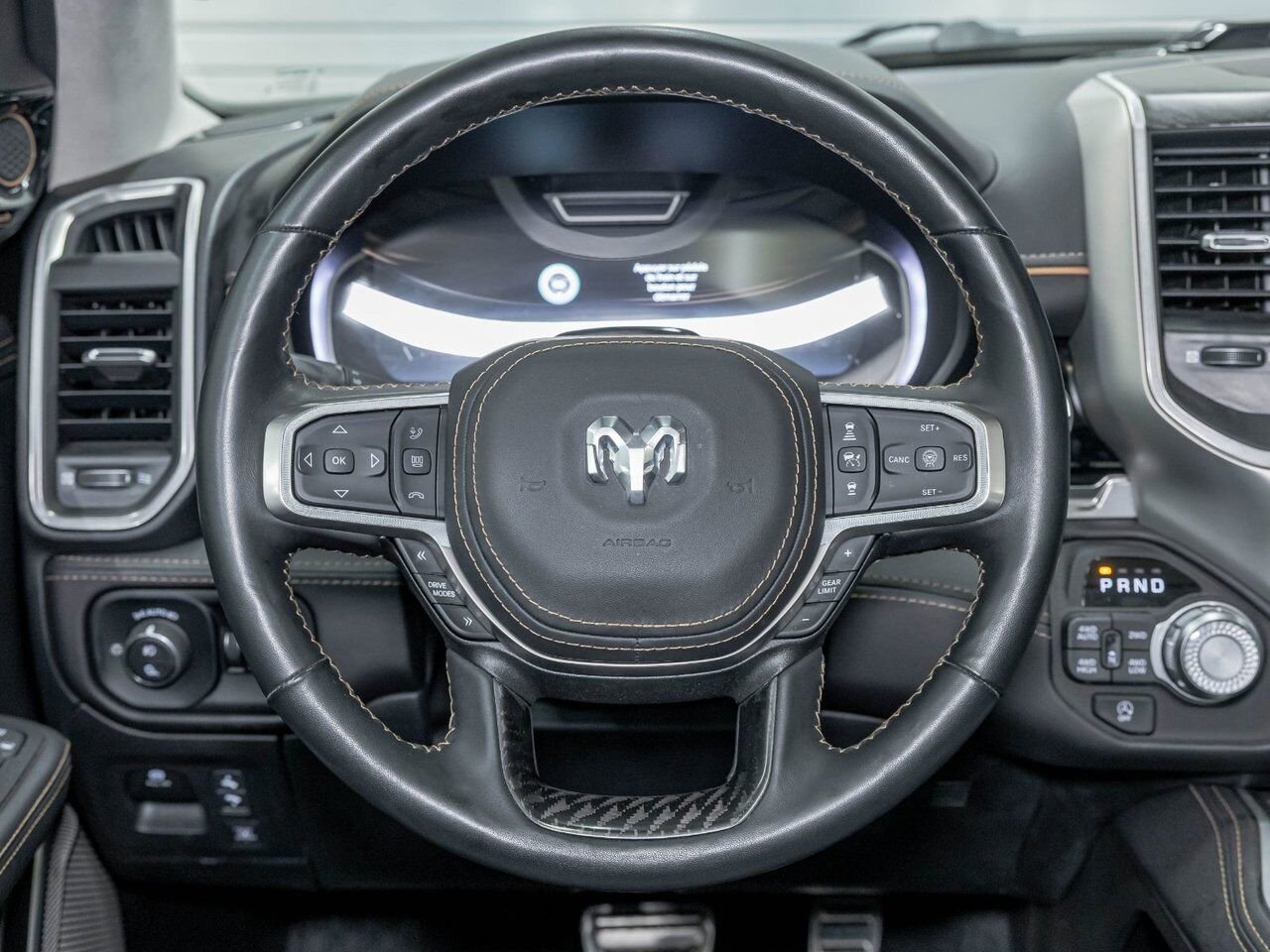 Ram 1500 TUNGSTEN CREW 4X4 *TOIT* NAV SIÈGES MASSAGE CAM360 2026 Noir Saint-Jérôme - photo #14