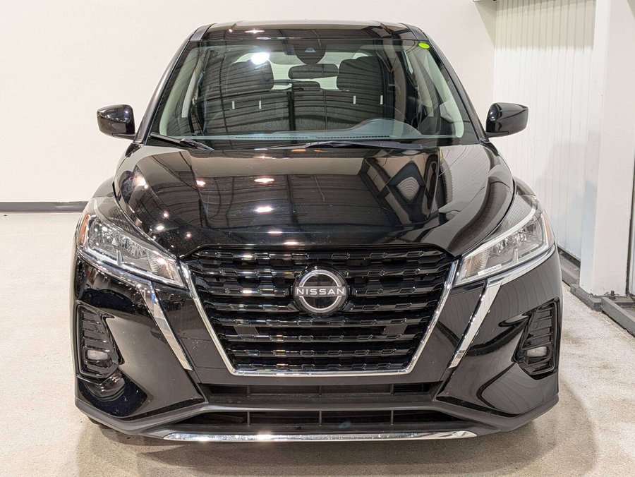 2024 Nissan Kicks S FWD Black