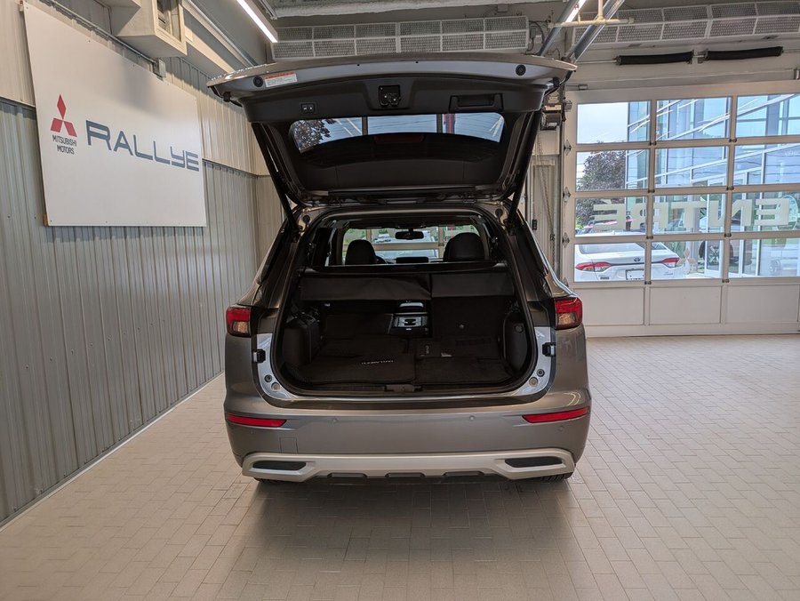 Mitsubishi Outlander GT AWD 2024 Gris
