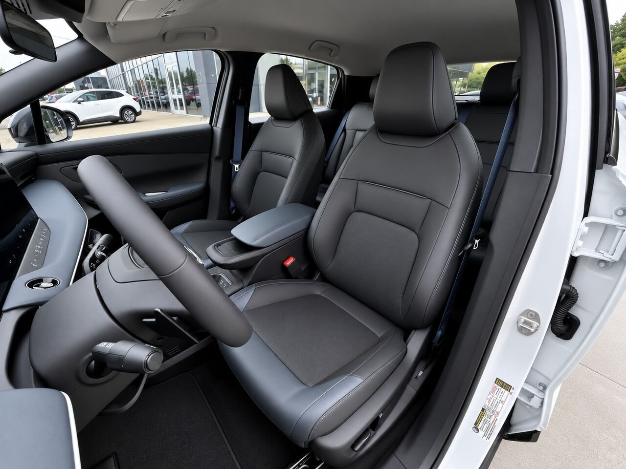 NISSAN LEAF LEAF SV+ 2026 Blanc Everest nacré triple couche/Noir Châteauguay - photo #10