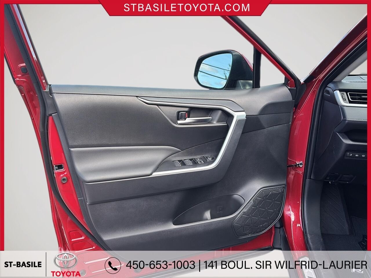 TOYOTA RAV4 2025 Rouge rubis nacré Saint-Basile-le-Grand - photo #13