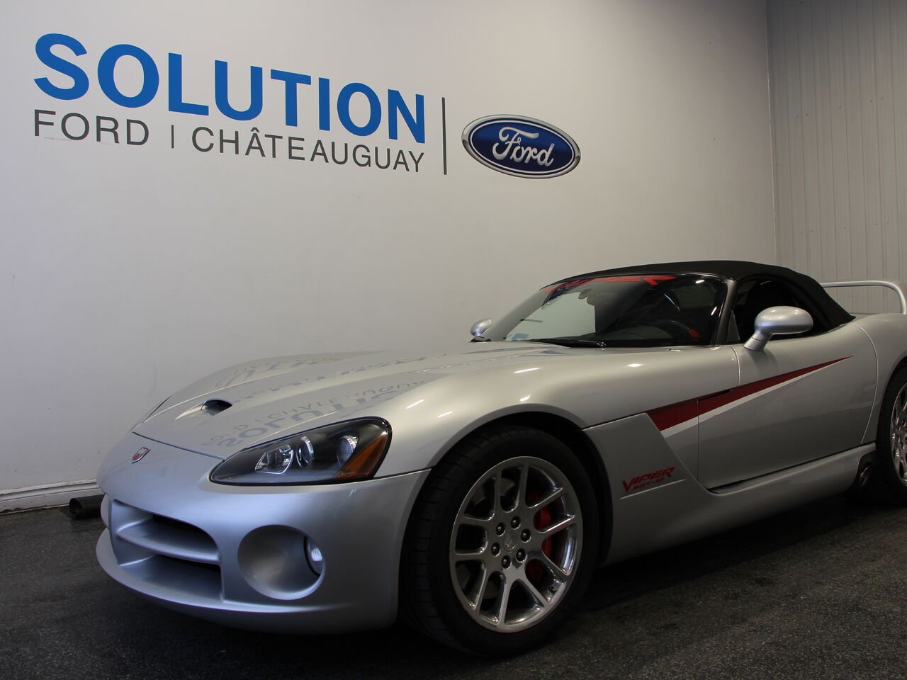 2005 Dodge Viper Silver Châteauguay - photo #0