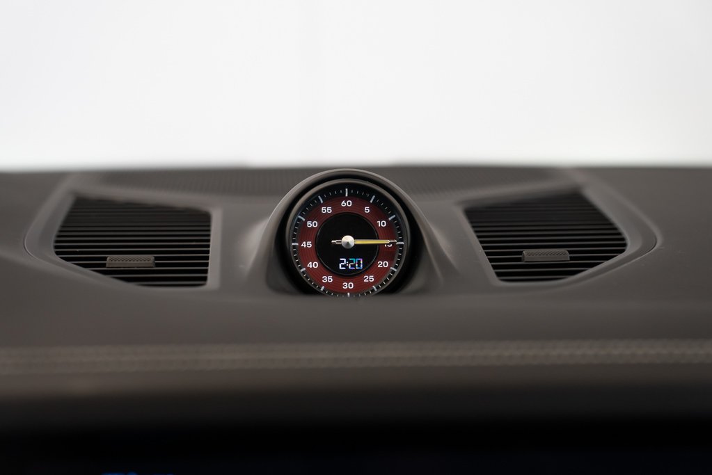 2024 Porsche Cayenne Grey Saint-Eustache - photo #23