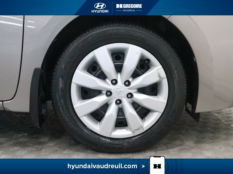 Toyota Corolla 2015 Beige Laval - photo #30