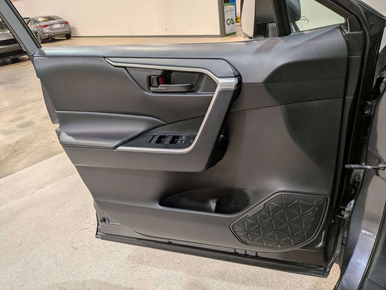 Toyota RAV4 2024 Gris Val-David - photo #29
