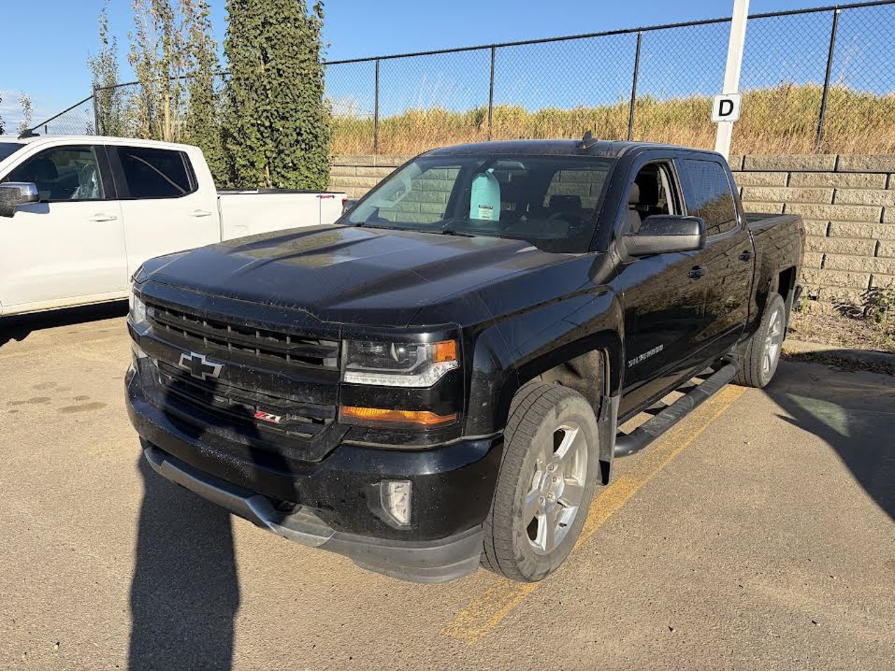 2018 Chevrolet Silverado 1500 4WD Crew Cab 143.5 LT w/1LT Black Sherwood Park - photo #2