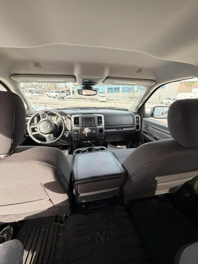 2023 RAM 1500 Classic Grey Nantes - photo #10