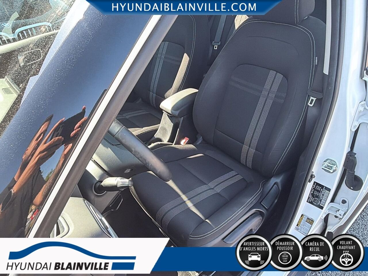 2022 Hyundai Venue White Blainville - photo #8