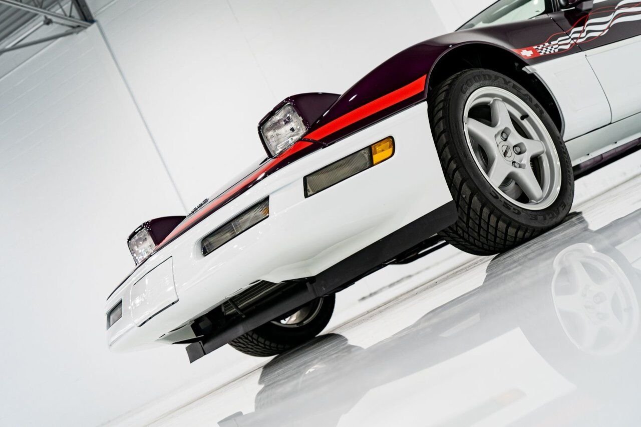 1995 Chevrolet Corvette *PRIX EN USD* RPO Z4Z PACE CAR PRESENTED IN DELIVERY PACKAGING WITH ONLY 192MILES (307KM) FROM NEW White Montreal - photo #68