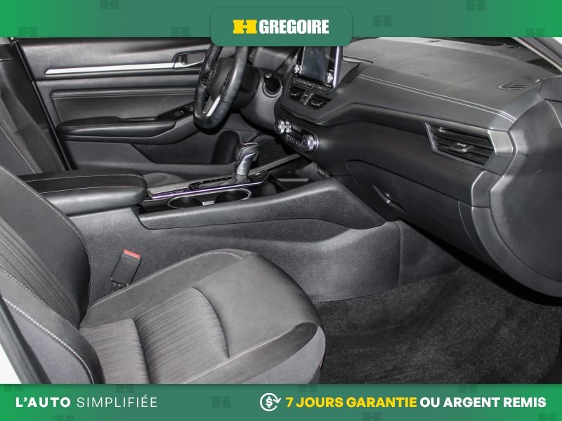 2020 Nissan Altima White Saint-Eustache - photo #20