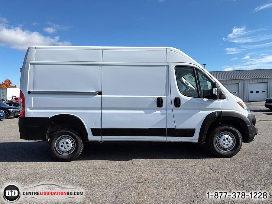 2025 Ram ProMaster fourgonnette utilitaire 2500 Tradesman toit élevé 136 po avec siège passager White