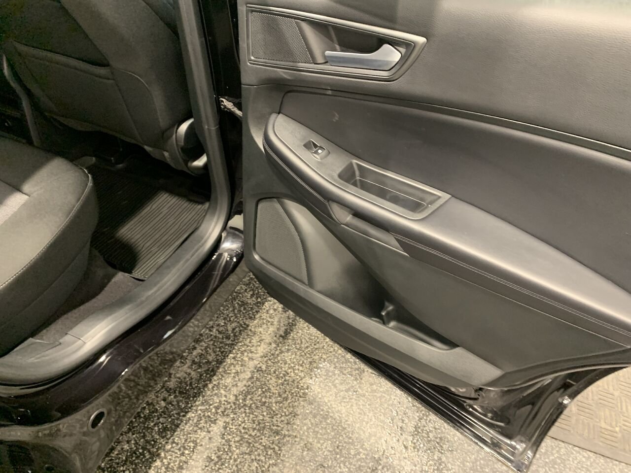 Ford Edge SE AWD SE + AWD + ANDROID + CARPLAY 2023 Noir Châteauguay - photo #13