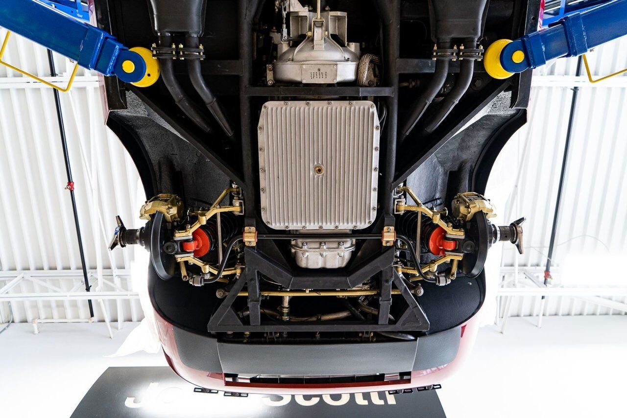 Ferrari 365 GTB4 Daytona 18,301 miles With Orig Books/Tools/ Carbs / Filter Box 1973 Rouge Montréal - photo #99