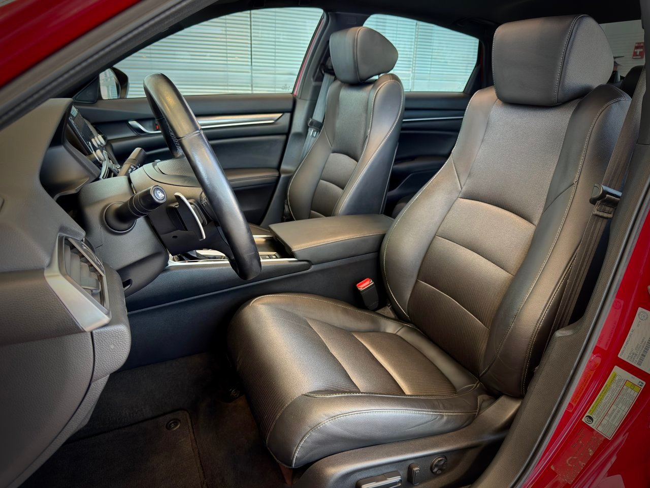 2019 Honda Accord Sedan Red Notre-Dame-des-Prairies - photo #10