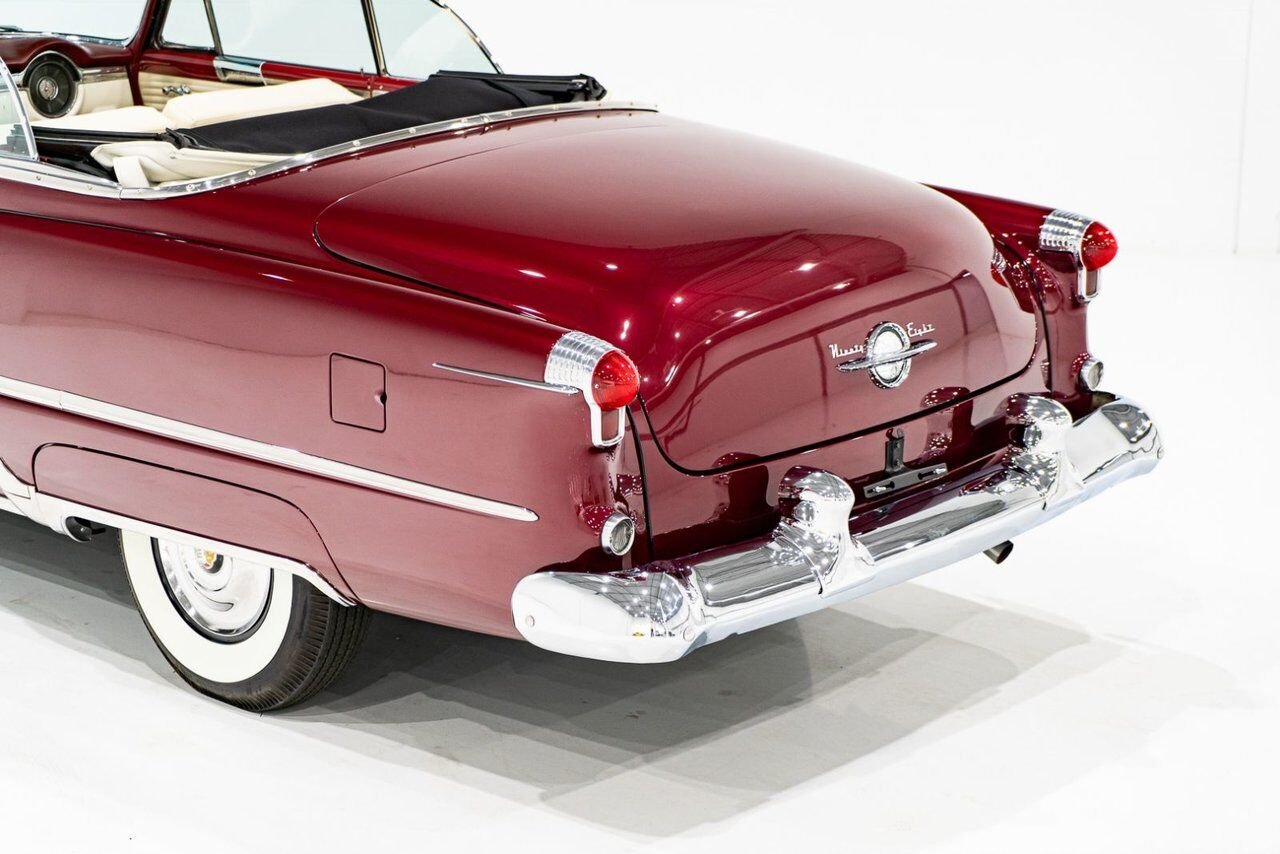 Oldsmobile 98 PRIX EN USD | Convertible Beautifully Presented from complete Restoration 1953 Rouge Montréal - photo #76