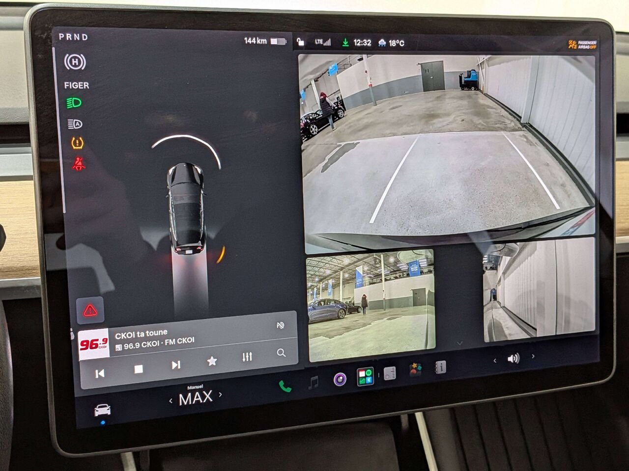 2019 Tesla Model 3 Standard Range Plus RWD Black Val-David - photo #26