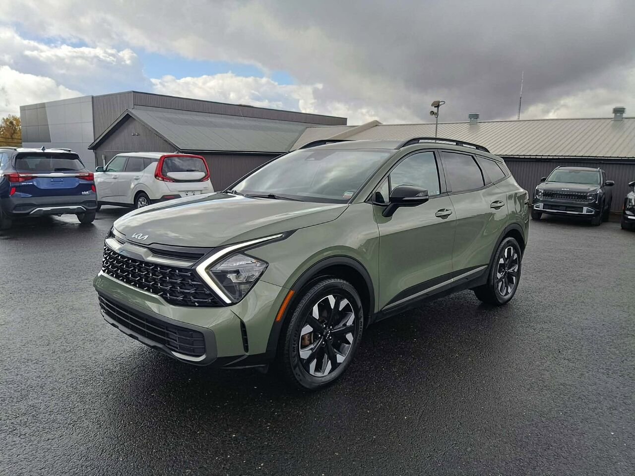 Kia Sportage 2023 Vert Nantes - photo #1