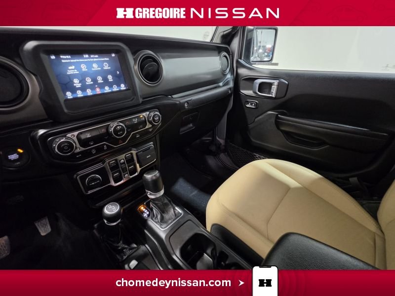 2021 Jeep Gladiator White Laval - photo #21