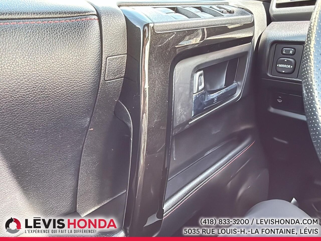 2019 Toyota 4RUNNER TRD OFF ROAD 4WD TRD OFF ROAD Black Lévis - photo #18