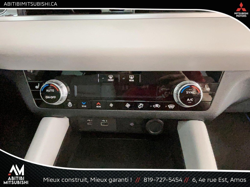 2023 Mitsubishi Outlander Plug-In Hybrid White Amos - photo #17