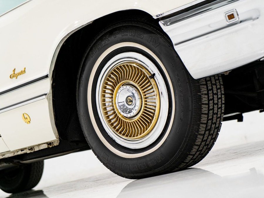 Chrysler IMPERIAL 1968 1968 Blanc