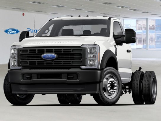 2027 Ford Super Duty F-550 DRW XLT cabine simple 2RM 145 po DCE de 60 po Oxford White