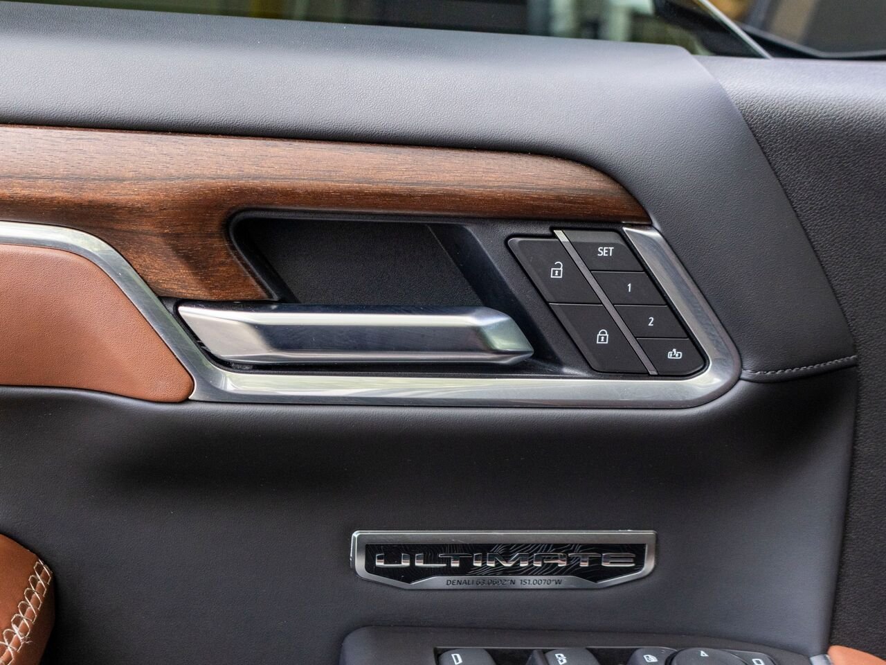GMC Sierra 1500 Denali Ultimate cabine multiplace 4RM 2025 Noir Châteauguay - photo #32
