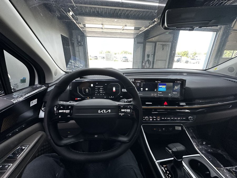 2027 Kia Carnival 2027 Snow White Pearl