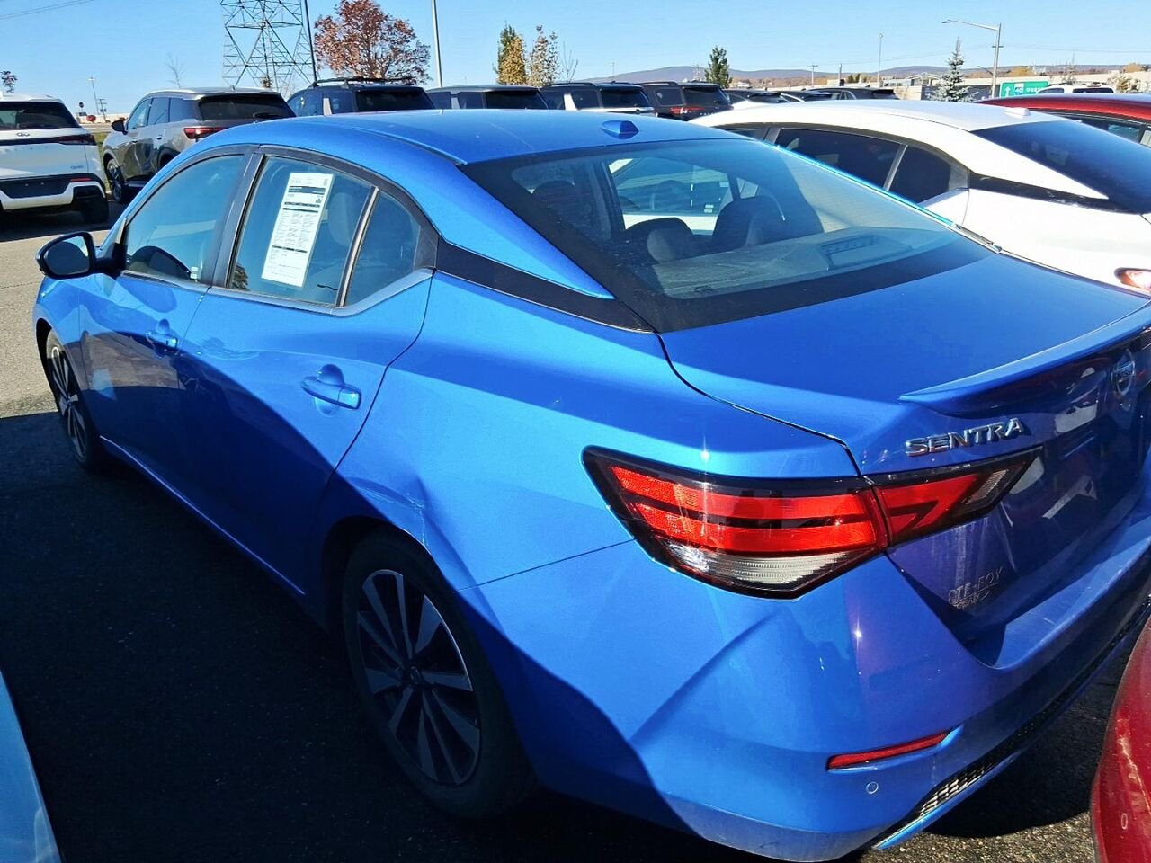 2022 Nissan SENTRA SV Blue Québec - photo #2