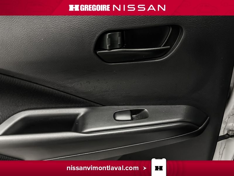 2022 Nissan Kicks White Laval - photo #17
