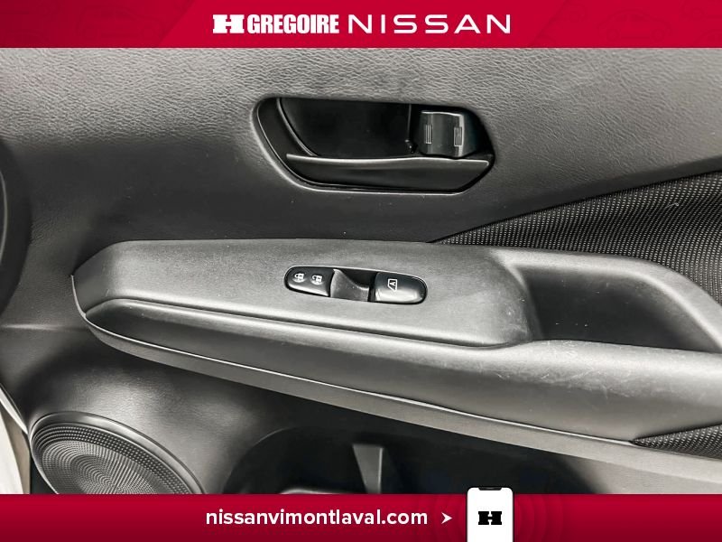 2021 Nissan Kicks White Laval - photo #11