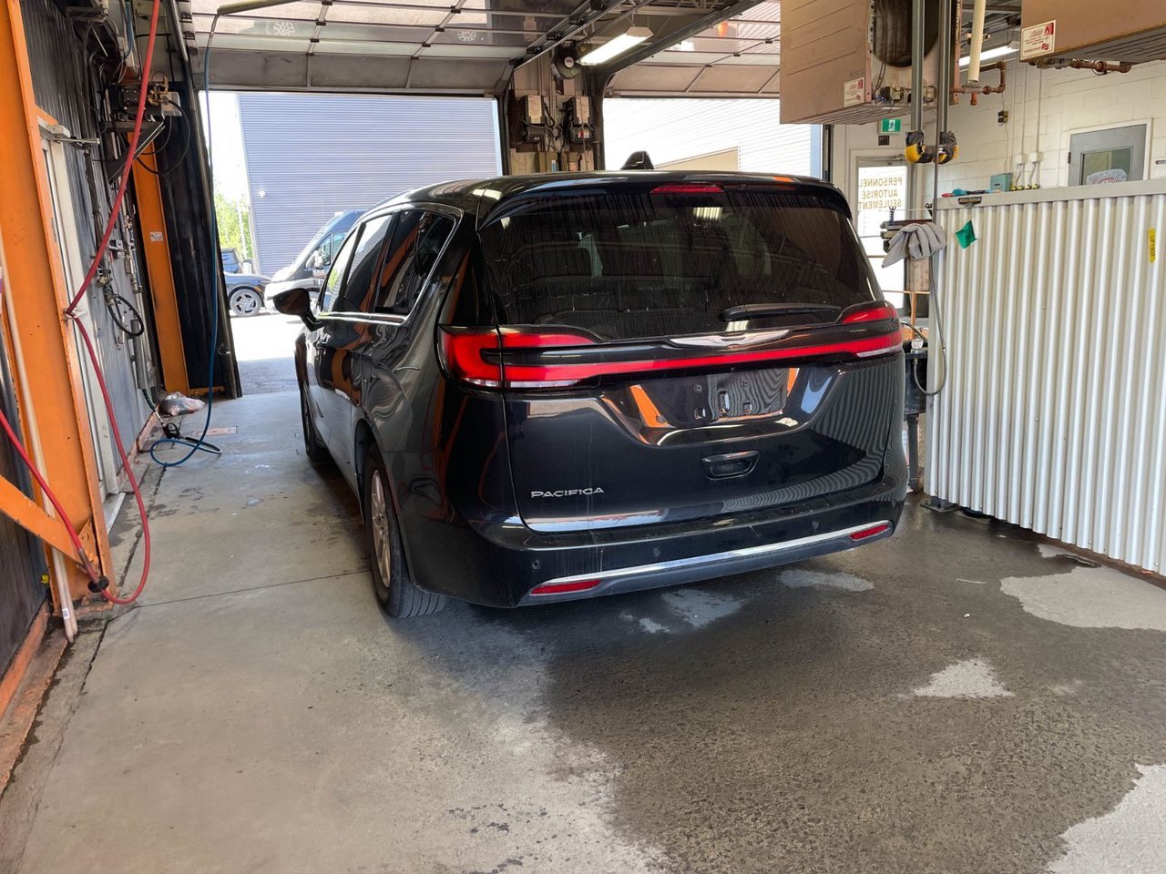2025 Chrysler Pacifica SELECT *SIÈGES CHAUF* HAYON ELECT CARPLAY REG ADAP Black Saint-Jérôme - photo #4