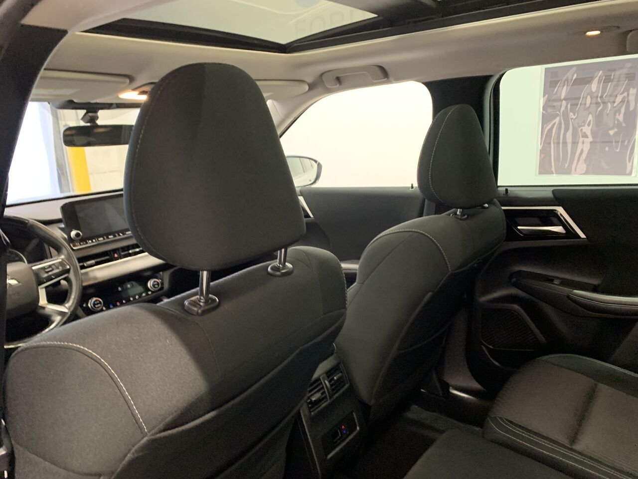 Mitsubishi Outlander SE AWD SE, AWD, 2.5L 2023 Argent Châteauguay - photo #16