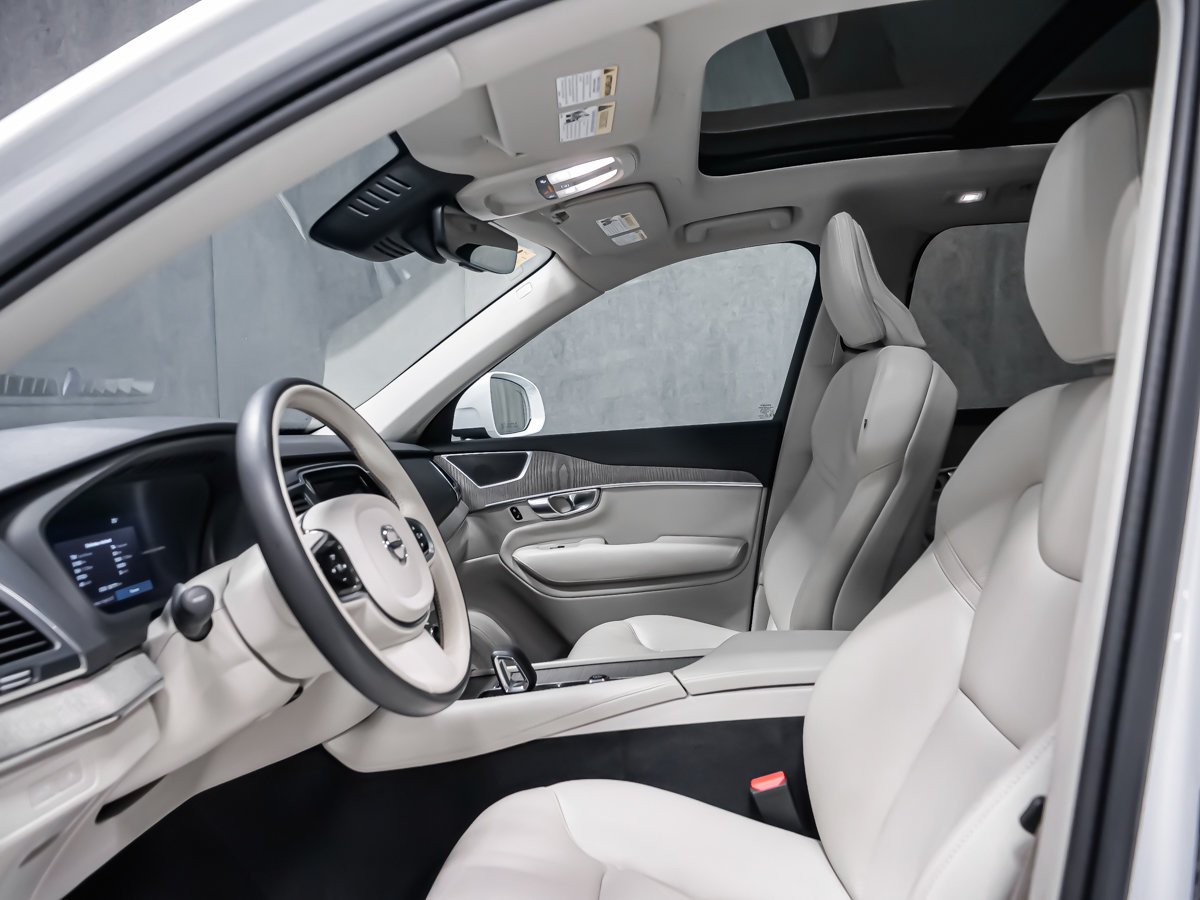 2024 Volvo XC90 Recharge T8 CORE BRIGHT CLIMATE White Montreal - photo #10