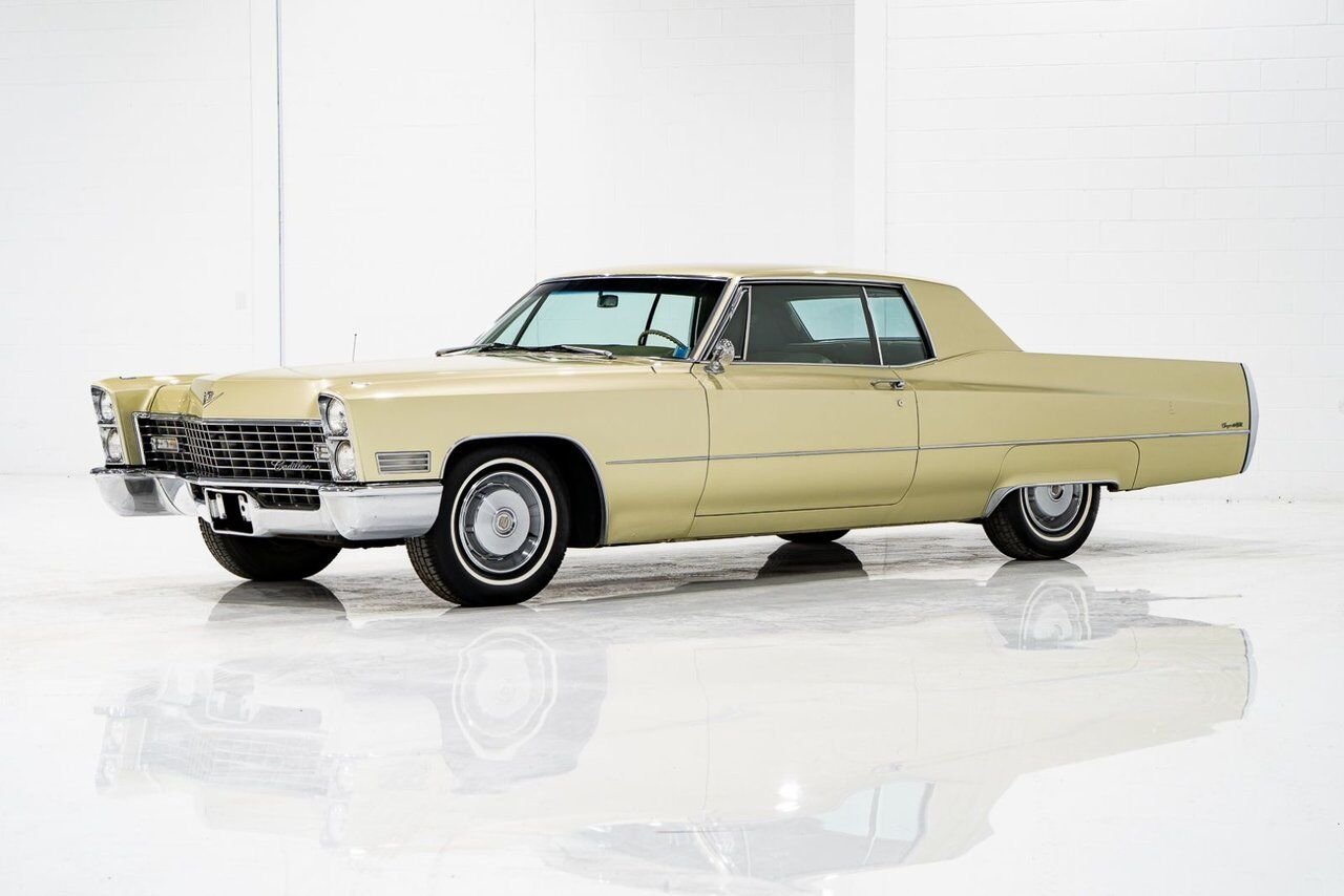 Cadillac DeVille Coupe *PRICE IN USD* Original California survivor factory A/C with only 36,992miles (59,532km) 1967 Or Montréal - photo #0