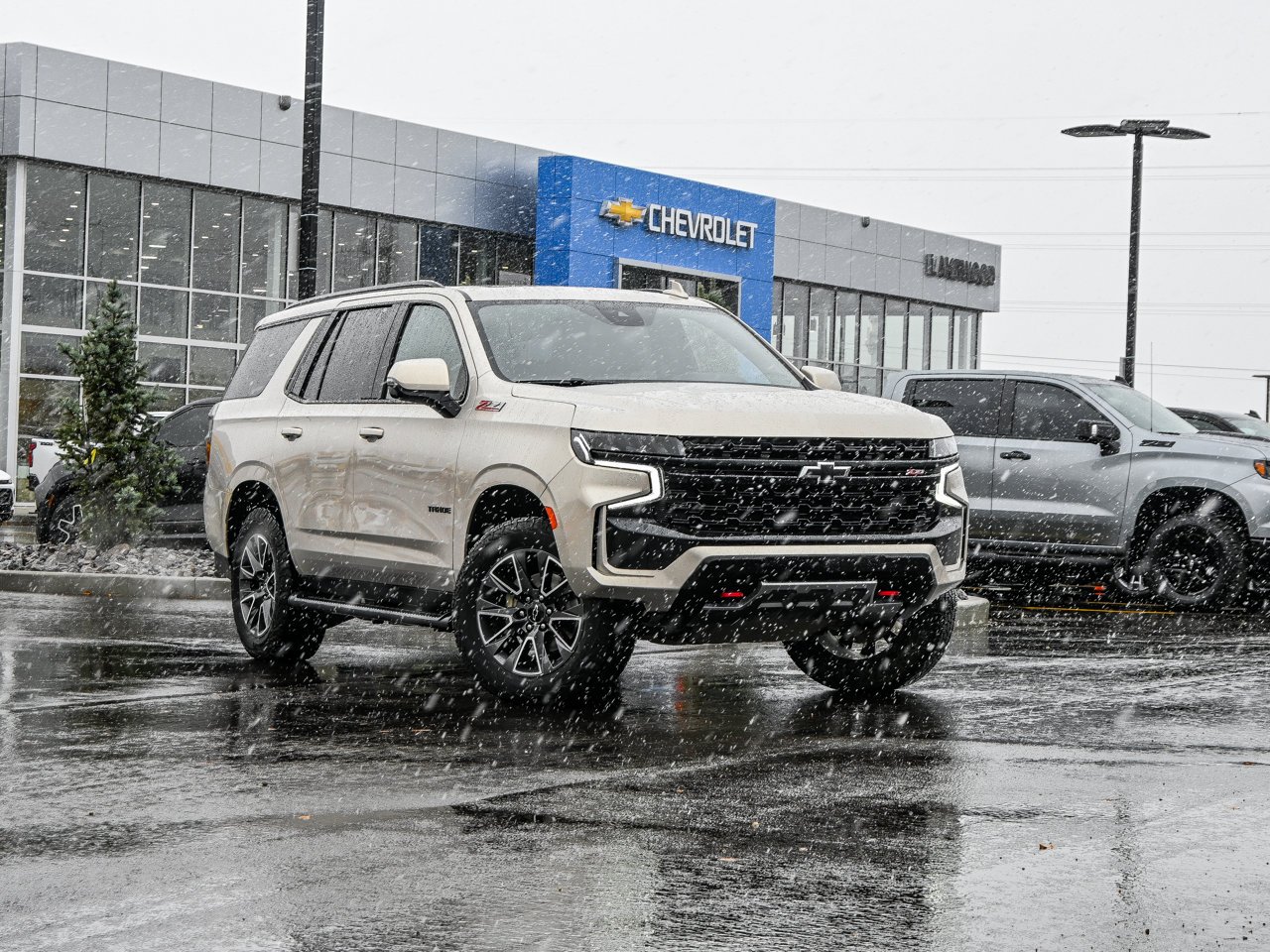 2024 Chevrolet Tahoe 4WD 4dr Z71 Empire Beige Metallic Sherwood Park - photo #1