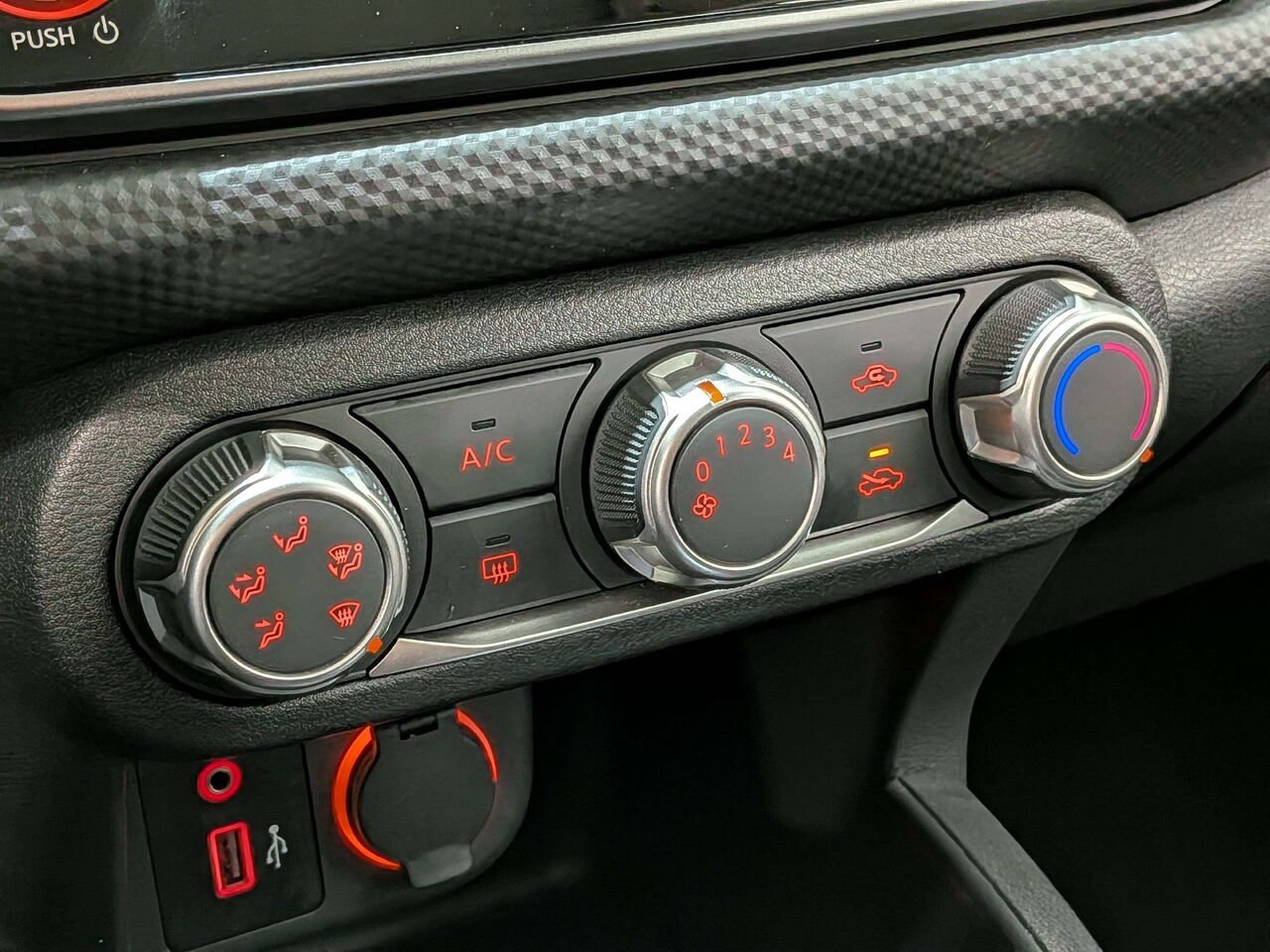 2024 Nissan Kicks S FWD Black Val-David - photo #22