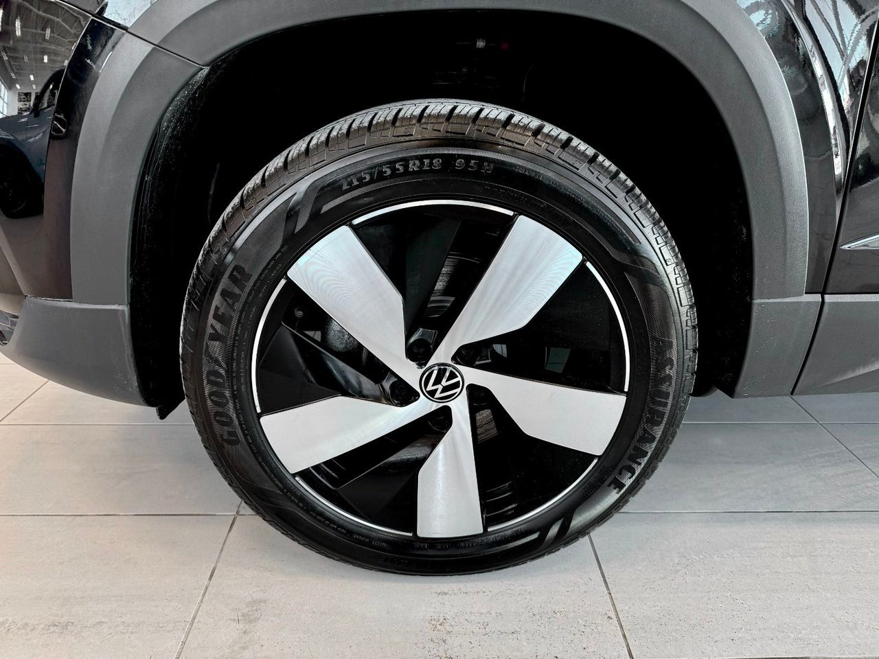 2024 Volkswagen Taos Black Notre-Dame-des-Prairies - photo #16