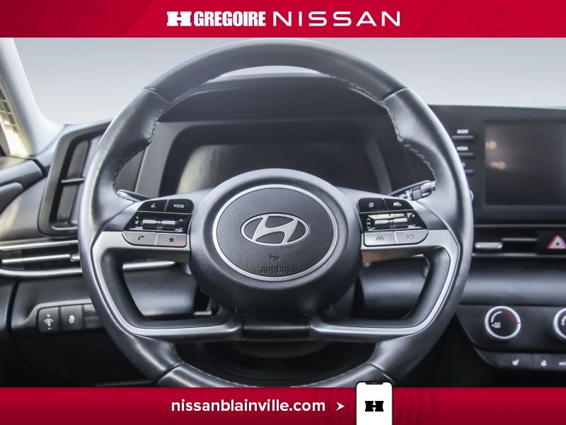 2025 Hyundai Elantra Grey Blainville - photo #13