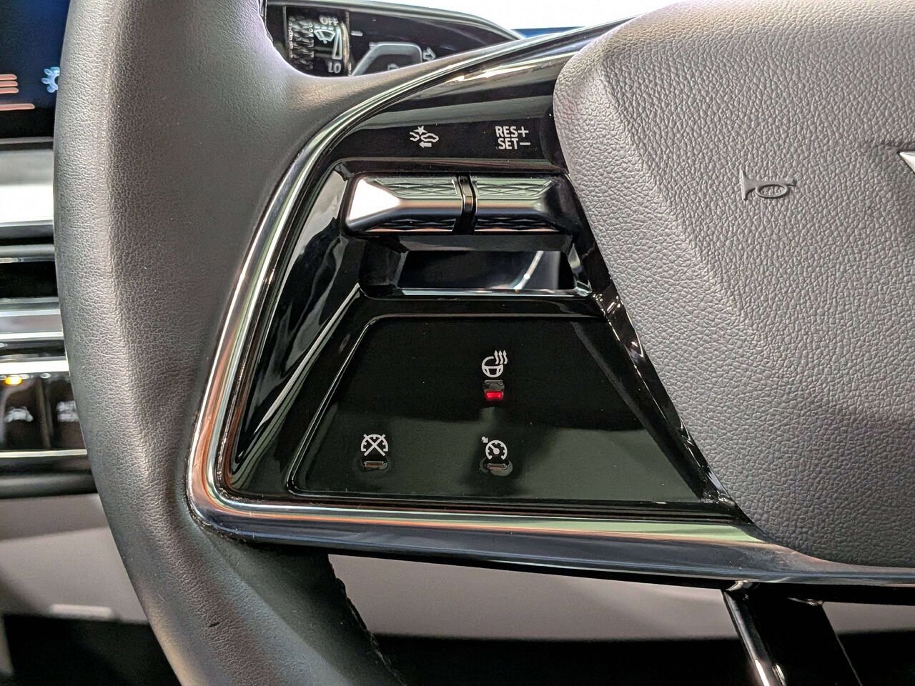 2024 Cadillac LYRIQ 4dr Sport w/1SF Black Val-David - photo #15