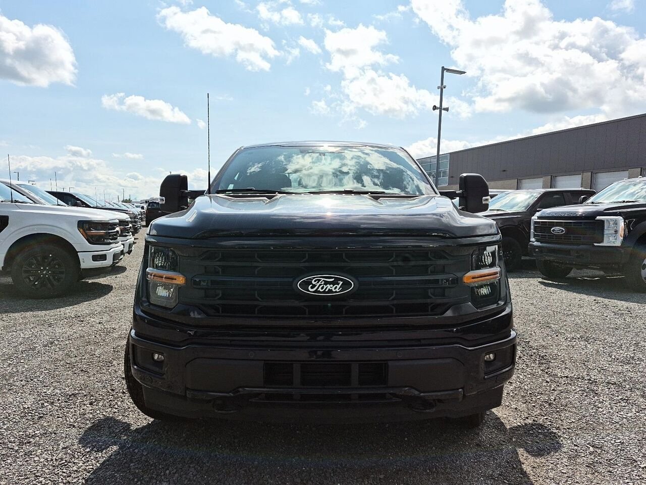 Ford F-150 2F039 | XLT 2026 Bleu antimatière métallisé Saint-Jérôme - photo #0