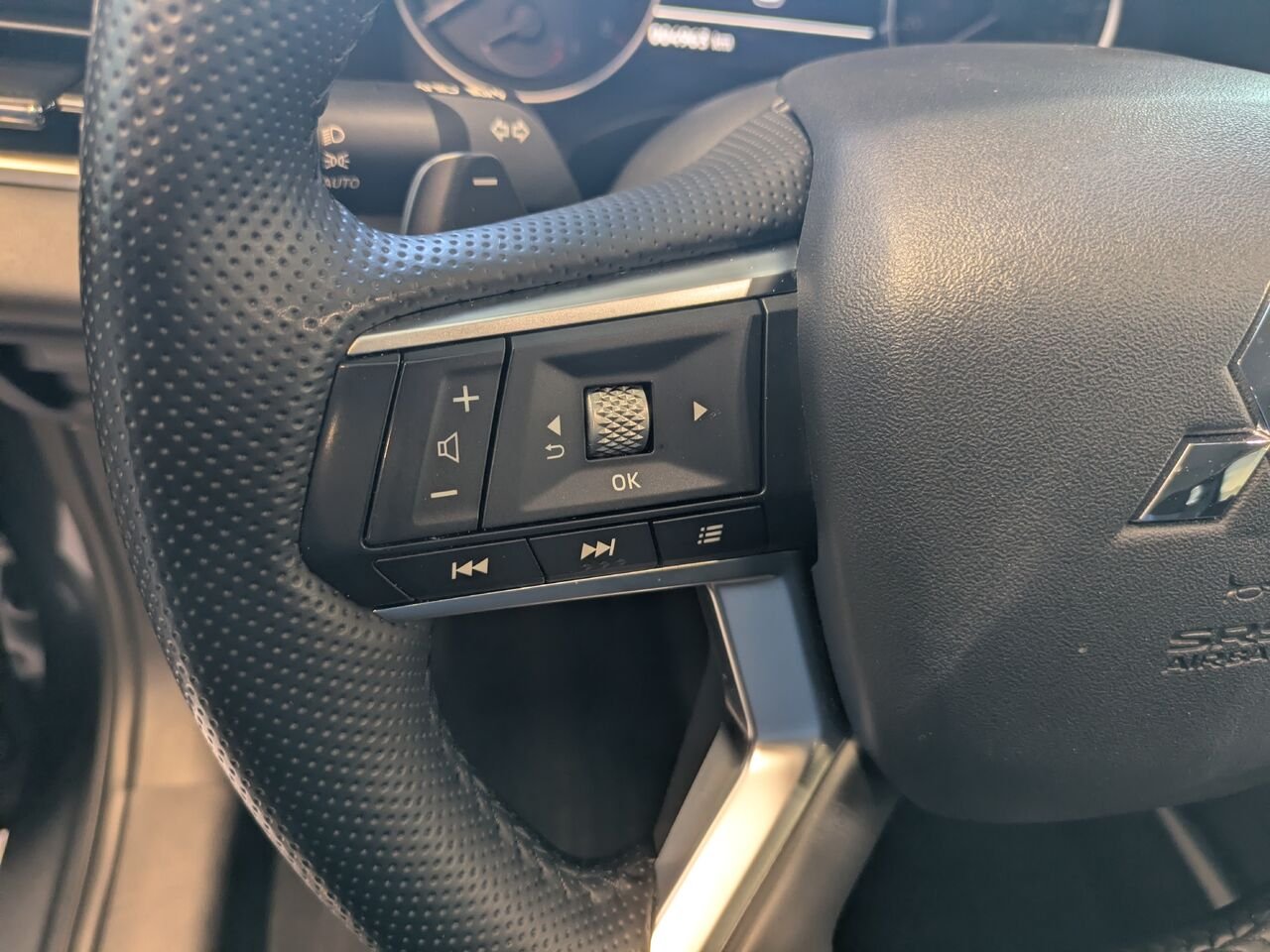 Mitsubishi Outlander 2025 Gris Gatineau - photo #6