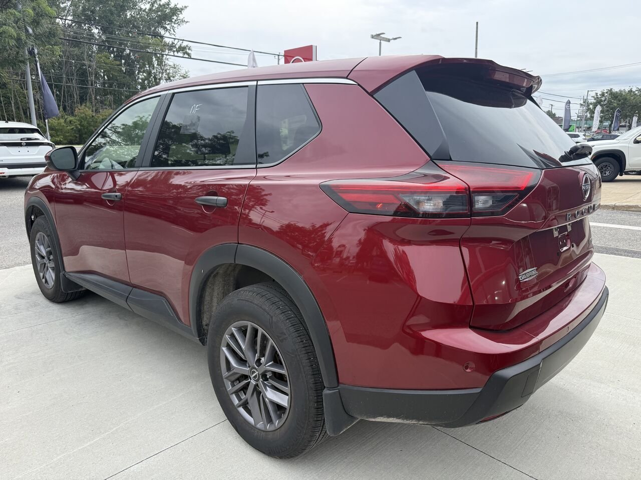 2024 Nissan Rogue S AWD Red Châteauguay - photo #2