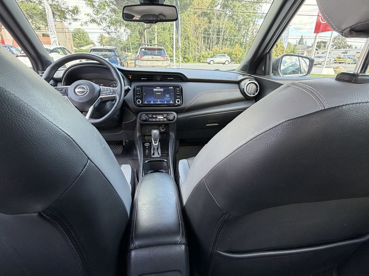 2023 Nissan Kicks SR PRIVILÈGE White Châteauguay - photo #11