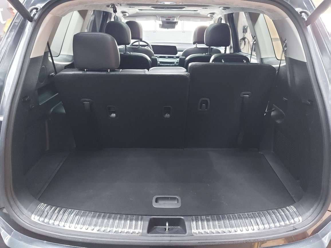 2024 Kia Telluride Grey Blainville - photo #10