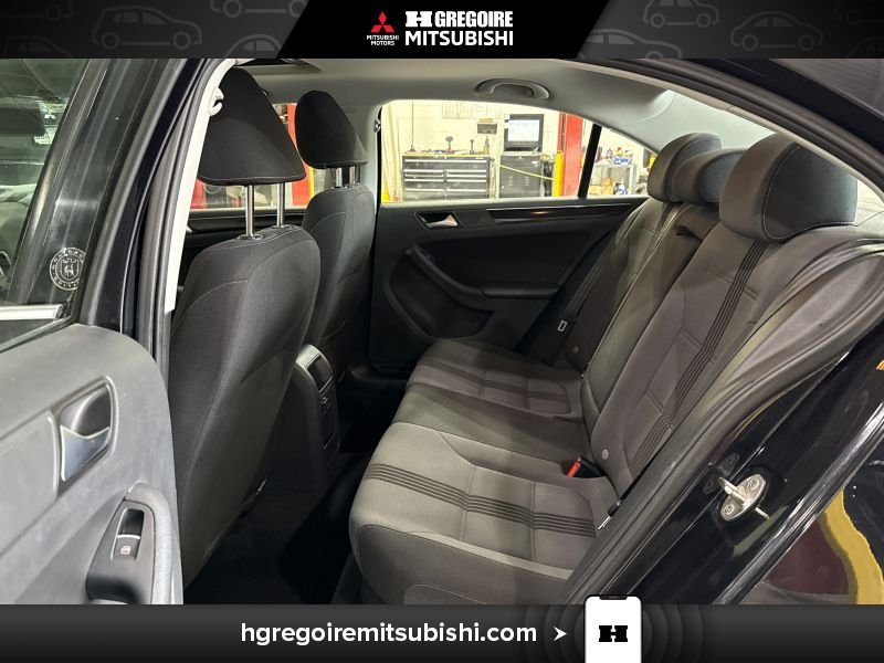 2017 Volkswagen Jetta Black Blainville - photo #27