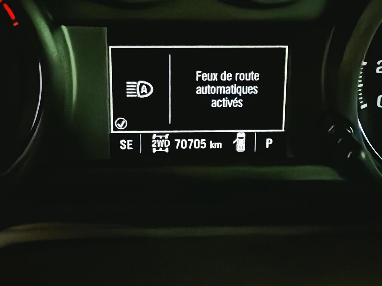 Chevrolet Silverado 1500 Custom cabine multiplace 4RM 147 po 2022 Noir Saint-Hyacinthe - photo #11