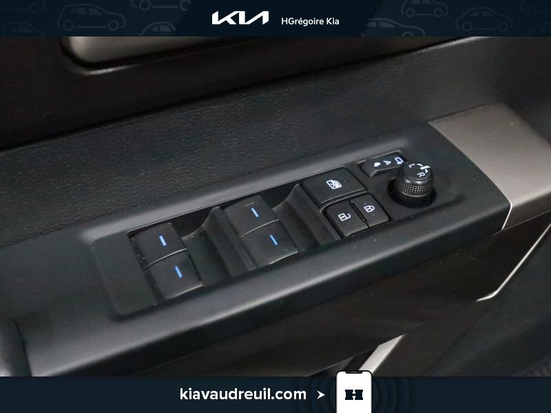 2024 Toyota Sequoia Grey Blainville - photo #11